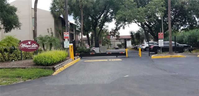 3824 N LAKE DRIVE 108, Tampa, FL 33614