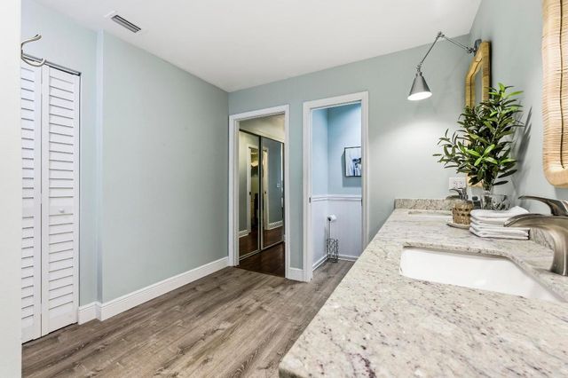 802 Wingfoot Drive B, Jupiter, FL 33458