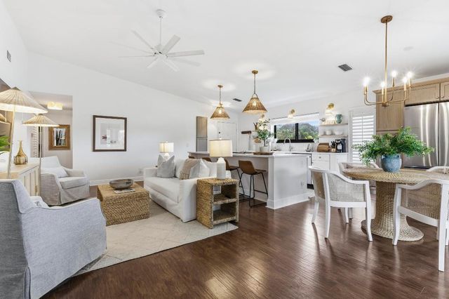 802 Wingfoot Drive B, Jupiter, FL 33458