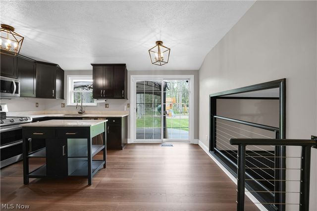 17024 Hunting Meadows Drive, Strongsville, OH 44136