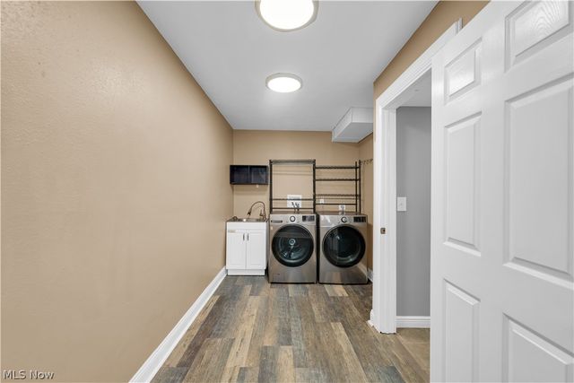 17024 Hunting Meadows Drive, Strongsville, OH 44136