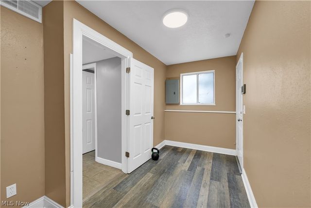 17024 Hunting Meadows Drive, Strongsville, OH 44136