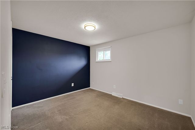 17024 Hunting Meadows Drive, Strongsville, OH 44136