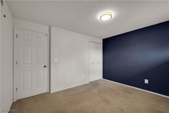 17024 Hunting Meadows Drive, Strongsville, OH 44136