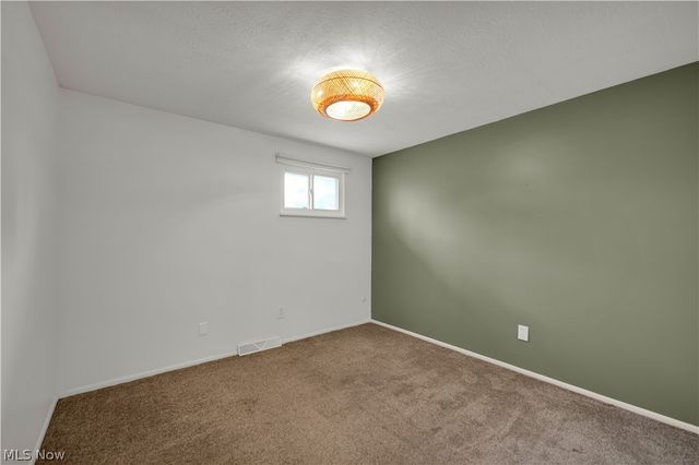 17024 Hunting Meadows Drive, Strongsville, OH 44136