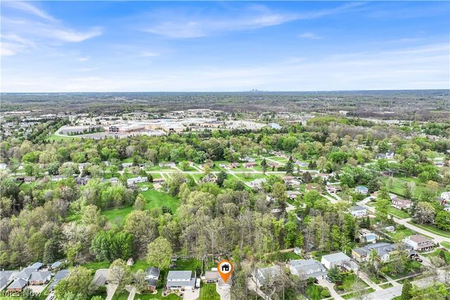 17024 Hunting Meadows Drive, Strongsville, OH 44136