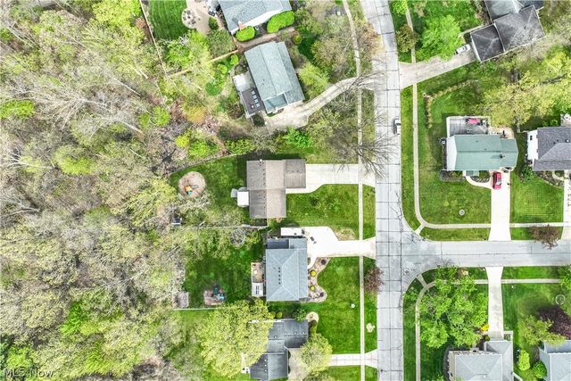 17024 Hunting Meadows Drive, Strongsville, OH 44136