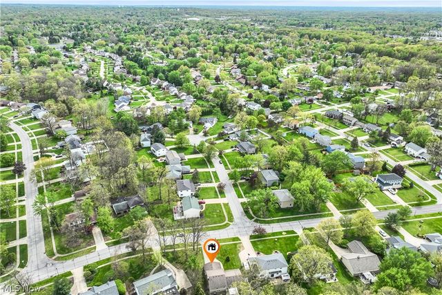 17024 Hunting Meadows Drive, Strongsville, OH 44136