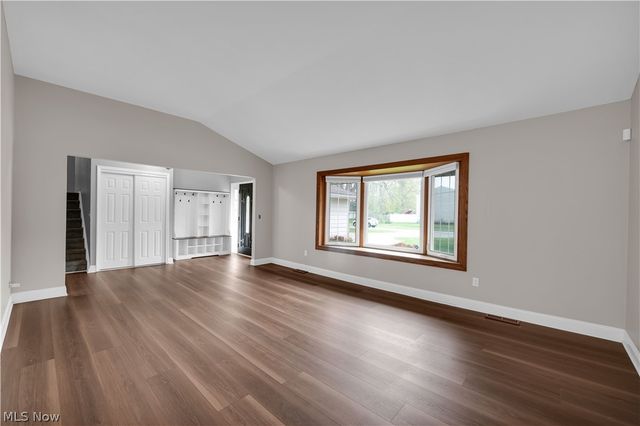 17024 Hunting Meadows Drive, Strongsville, OH 44136