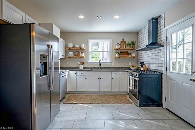 2005 Queens Court, Greensboro, NC 27408