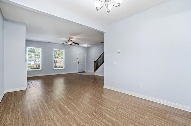 4641 Grand Strand Drive, Grove City, OH 43123