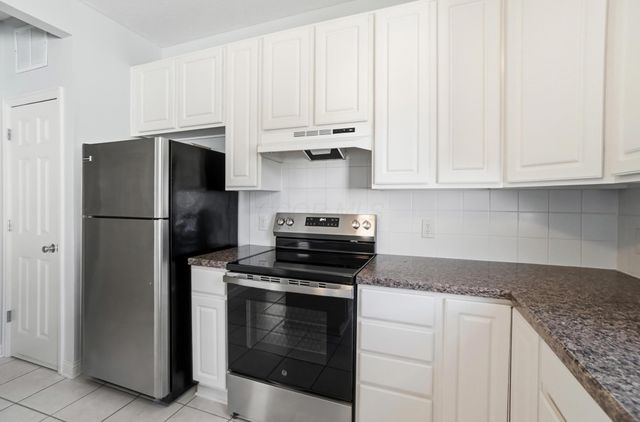 4641 Grand Strand Drive, Grove City, OH 43123