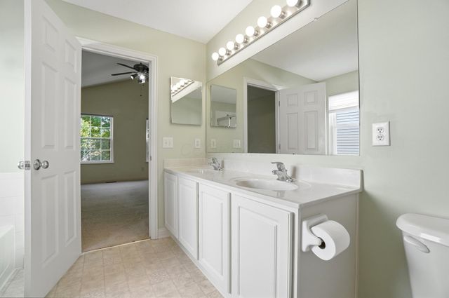 4641 Grand Strand Drive, Grove City, OH 43123