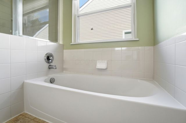 4641 Grand Strand Drive, Grove City, OH 43123