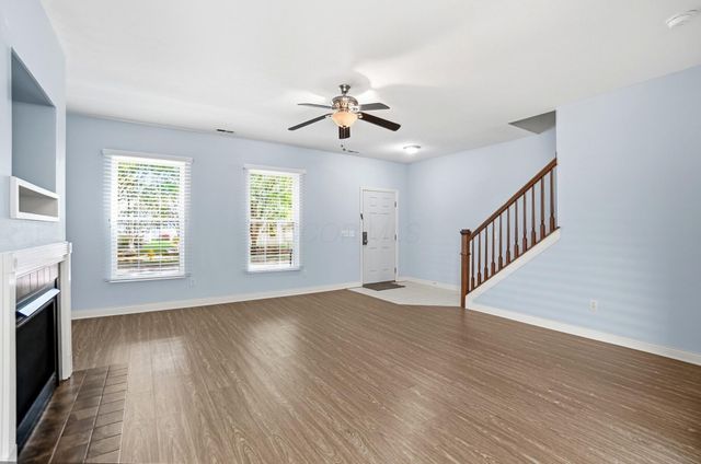 4641 Grand Strand Drive, Grove City, OH 43123