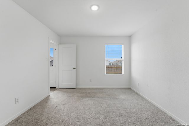 5717 MANGAS CIR, Seguin, TX 78155
