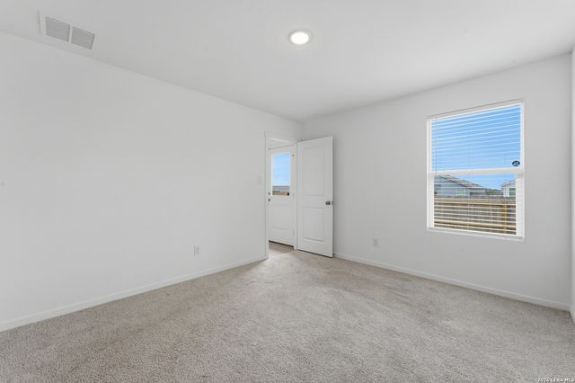5717 MANGAS CIR, Seguin, TX 78155