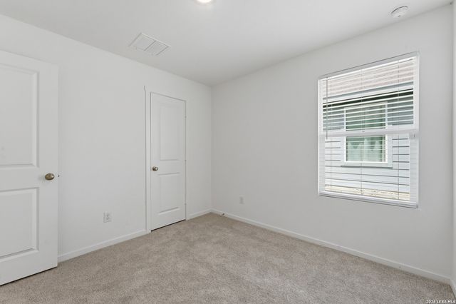 5717 MANGAS CIR, Seguin, TX 78155