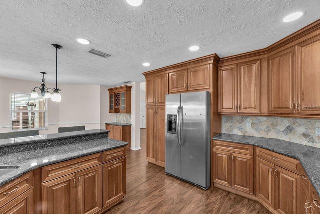 4008 EAGLES NEST DRIVE, Valrico, FL 33596