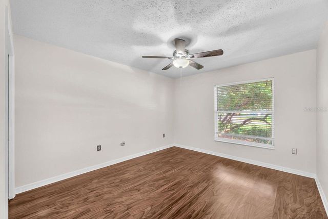 4008 EAGLES NEST DRIVE, Valrico, FL 33596
