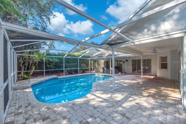 4008 EAGLES NEST DRIVE, Valrico, FL 33596