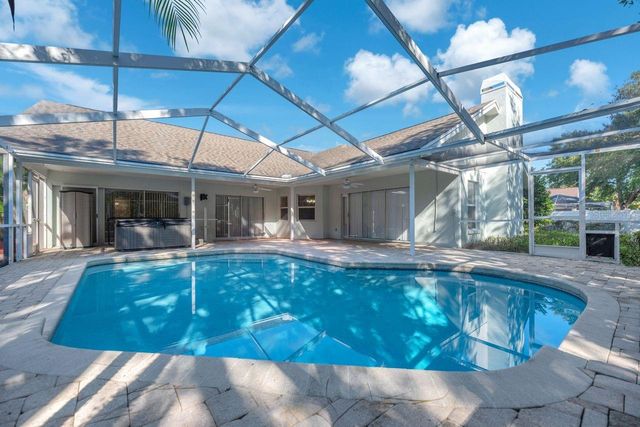 4008 EAGLES NEST DRIVE, Valrico, FL 33596