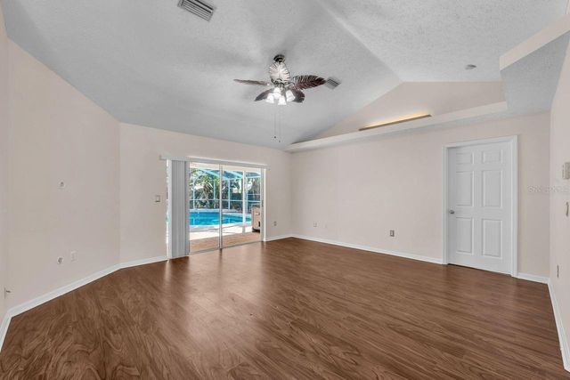 4008 EAGLES NEST DRIVE, Valrico, FL 33596