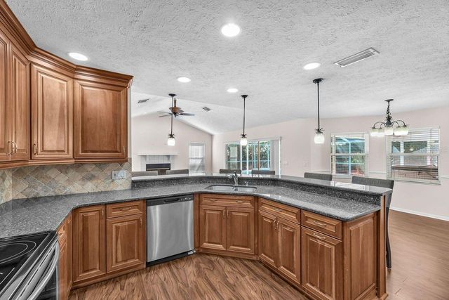 4008 EAGLES NEST DRIVE, Valrico, FL 33596
