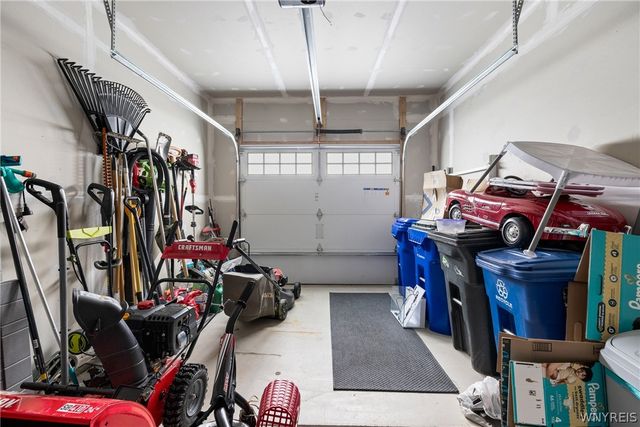 14 Grant Court, West Seneca, NY 14218