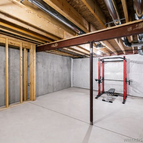 14 Grant Court, West Seneca, NY 14218