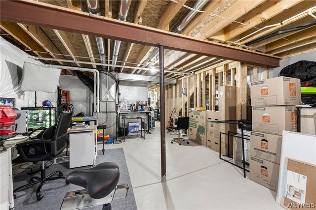 14 Grant Court, West Seneca, NY 14218