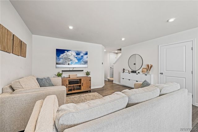 14 Grant Court, West Seneca, NY 14218