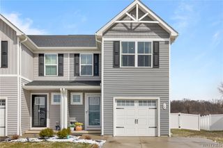 14 Grant Court, West Seneca, NY 14218