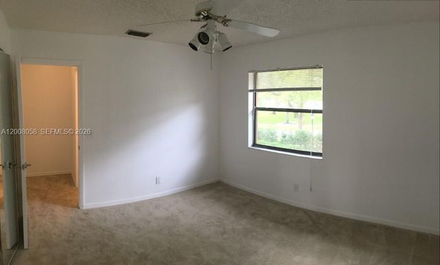 40 Chestnut Cir, Cooper City, FL 33026