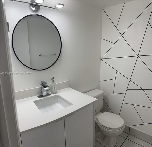 40 Chestnut Cir, Cooper City, FL 33026