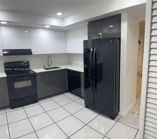 40 Chestnut Cir, Cooper City, FL 33026