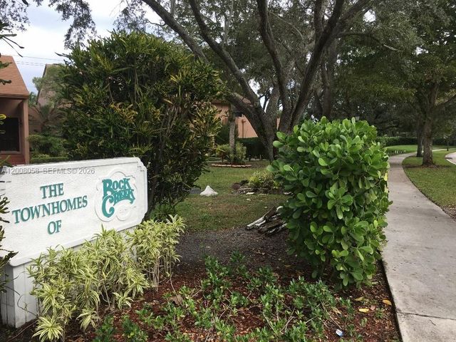 40 Chestnut Cir, Cooper City, FL 33026