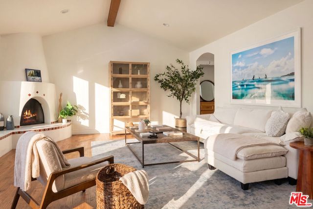 29089 Grayfox Street, Malibu, CA 90265