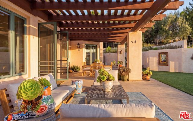 29089 Grayfox Street, Malibu, CA 90265