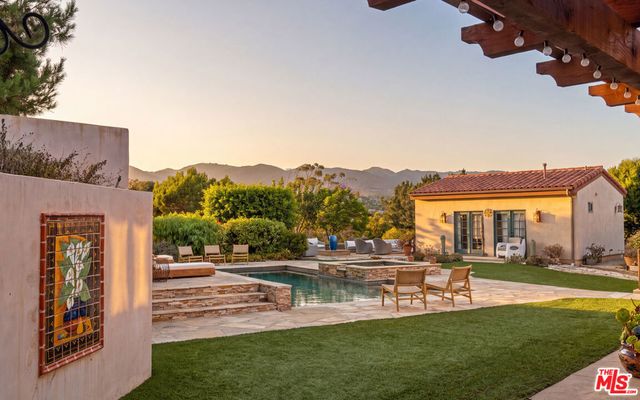 29089 Grayfox Street, Malibu, CA 90265