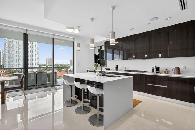 3250 NE 188th Street 706, Aventura, FL 33180