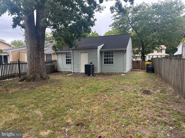 3510 OLD CROWN DR, Pasadena, MD 21122
