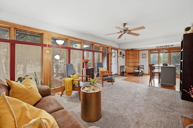 579 S Yale St, Wichita, KS 67218