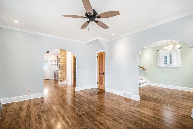 2415 9th AVENUE, South Milwaukee, WI 53172