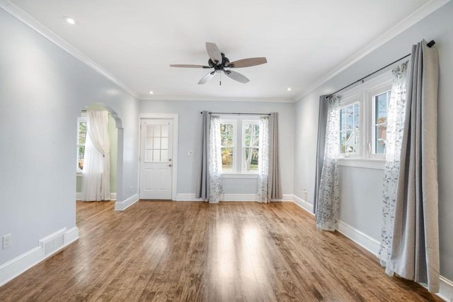 2415 9th AVENUE, South Milwaukee, WI 53172