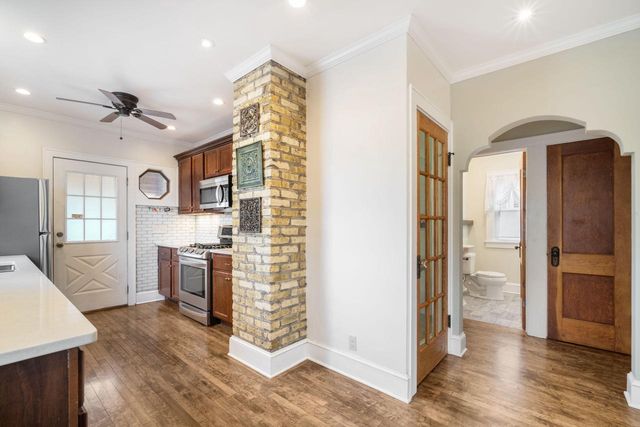 2415 9th AVENUE, South Milwaukee, WI 53172