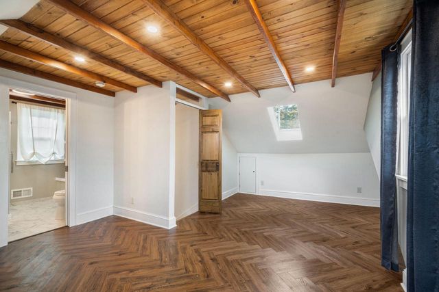 2415 9th AVENUE, South Milwaukee, WI 53172