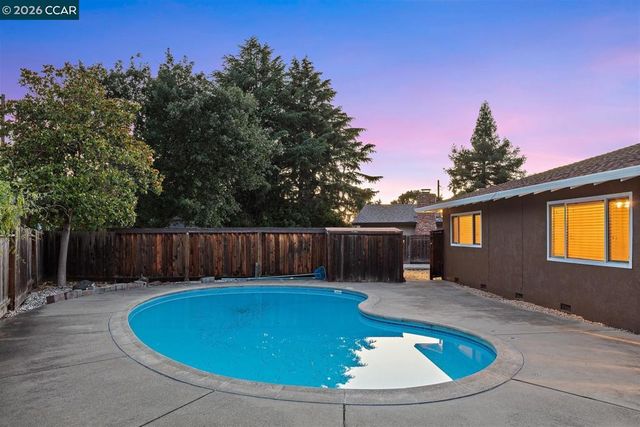 55 Ceemar Court, Concord, CA 94519