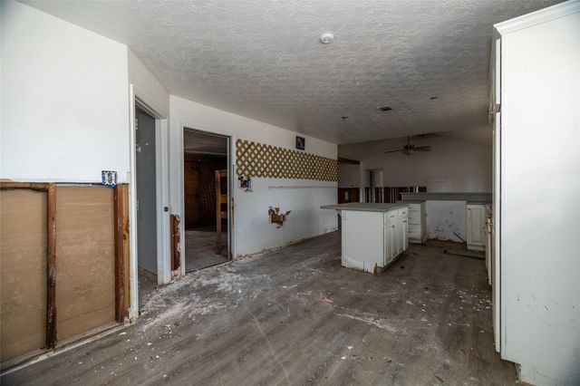 86 County Road 319, Cleveland, TX 77327