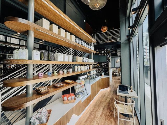 229 SW 9th St 202, Miami, FL 33130